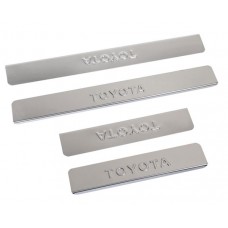 Накладки на пороги Toyota-Corolla-160-Verso-Auris штамп